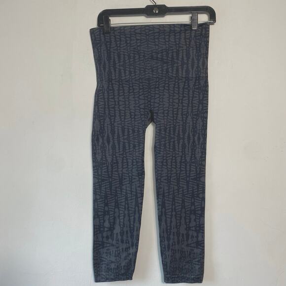 Spanx SZ 1X Geo Look at Me Cropped Leggings‎ Stretch Shapewear Athleisure NWT - Picture 6 of 6